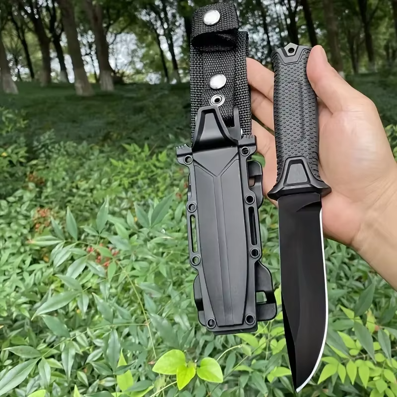 Outdoor Survival Knife with K Sheath Armerado